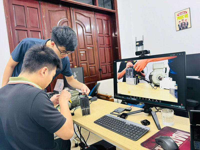 Một số hình ảnh trong khoá học Online